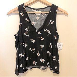 🆕🌷NWT O’Neill Cropped Flowy Tank Black Floral S